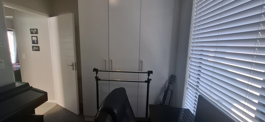 To Let 2 Bedroom Property for Rent in Brackenfell South Western Cape